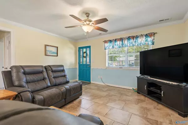 Decatur, AL 35601,1611 SW Runnymead Avenue