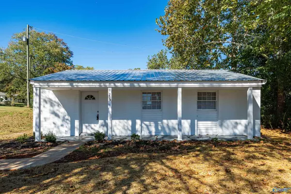 203 Victory Lane NE, Huntsville, AL 35611