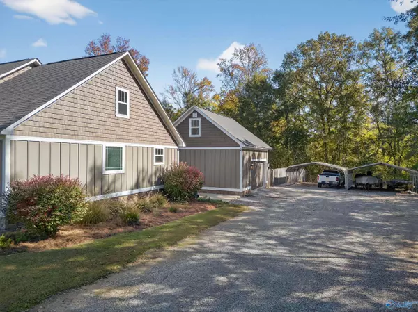 Hokes Bluff, AL 35903,3689 Lovvorn Street