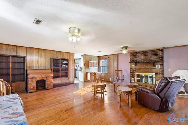 Hartselle, AL 35640,1212 Twin Lake Circle SW