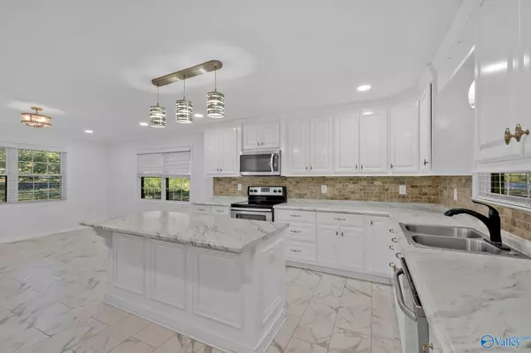 Somerville, AL 35670,337 Perry Avenue