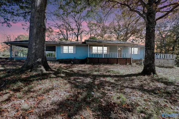 337 Perry Avenue, Somerville, AL 35670