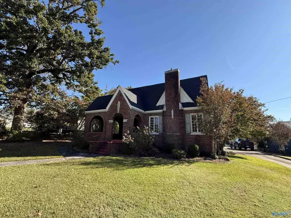 704 South 4th Street, Gadsden, AL 35901