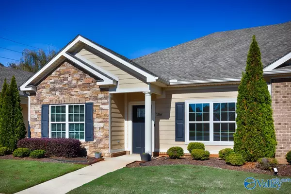 106 Moore Farm Circle NW #106, Huntsville, AL 35806