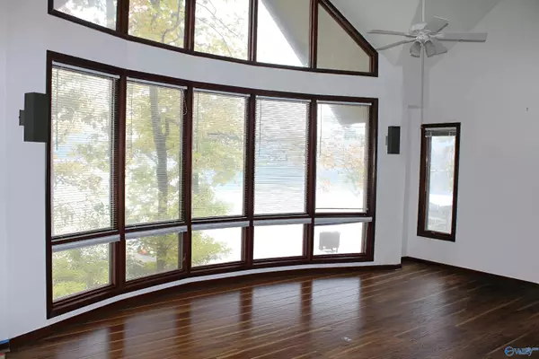 Scottsboro, AL 35769,716 Skyline Shores Drive