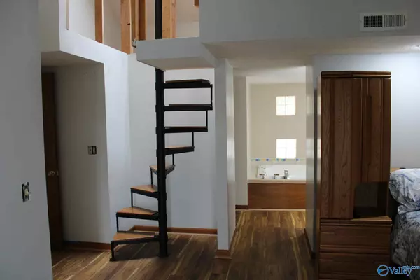 Scottsboro, AL 35769,716 Skyline Shores Drive