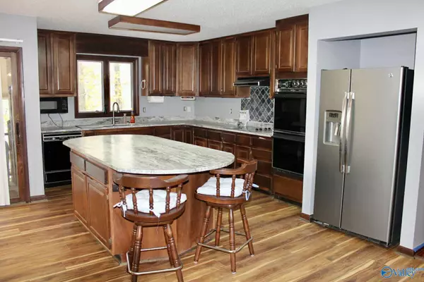 Scottsboro, AL 35769,716 Skyline Shores Drive