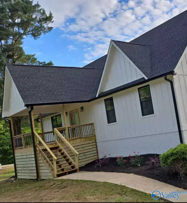 Jasper, AL 35504,702 N Airport Road