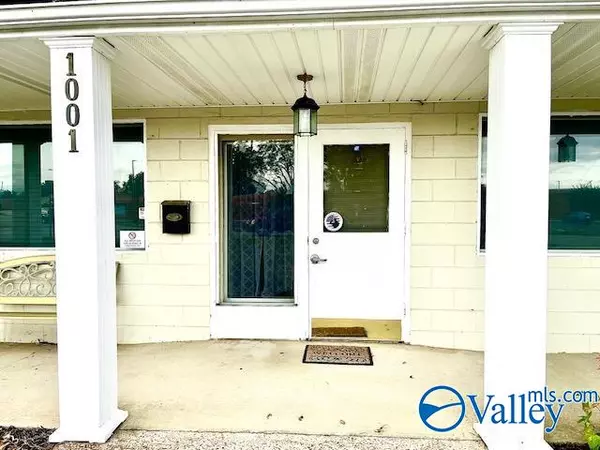 1001 S Jackson Highway S, Sheffield, AL 35660