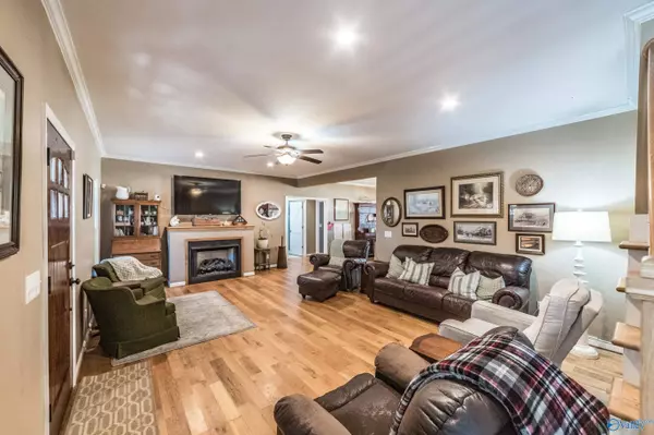 Woodville, AL 35776,16735 County Road 8