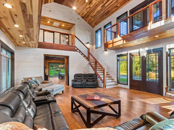 Scottsboro, AL 35769,231 Cedar Cove Road