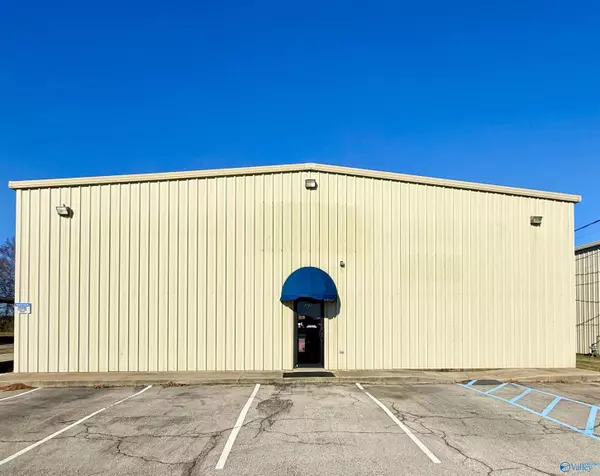 Decatur, AL 35603,3074 Finley Island Road