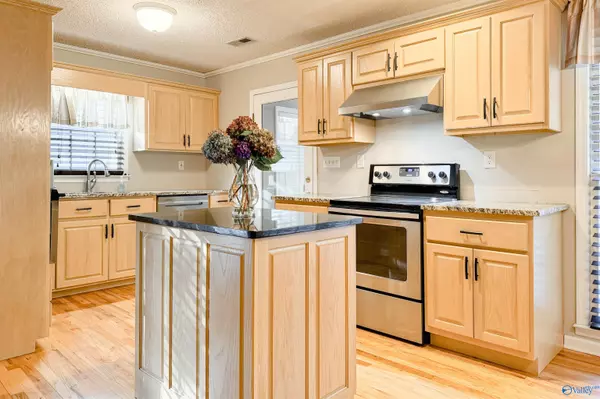 Decatur, AL 35603,211 Ghost Hill Road