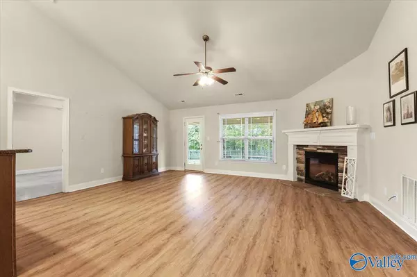 Owens Cross Roads, AL 35763,5051 Montauk Trail