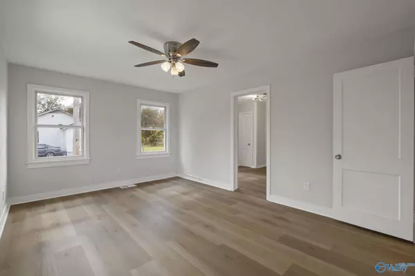 Decatur, AL 35601,301 8th Avenue NW