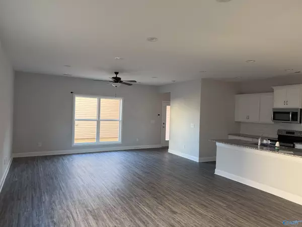 Decatur, AL 35603,3237 Mcclellan Way