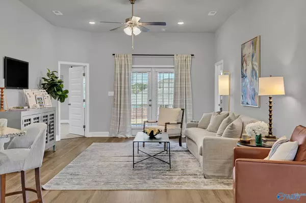 207 Rim Rock Circle, Huntsville, AL 35810