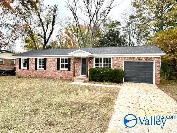 1033 Heard Drive, Huntsville, AL 35802