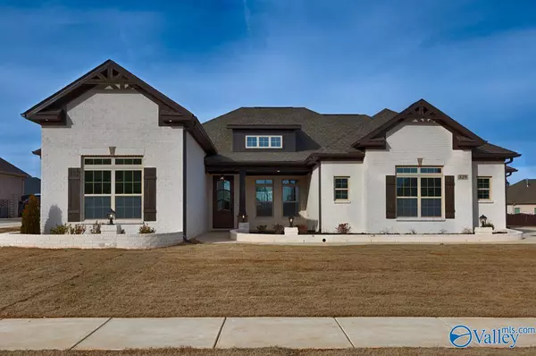 13847 Goff Drive, Athens, AL 35611