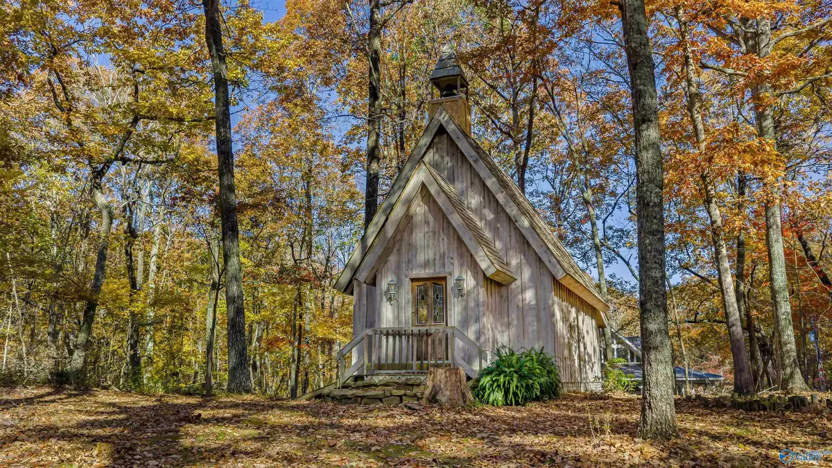 Mentone, AL 35984,614 County Road 948