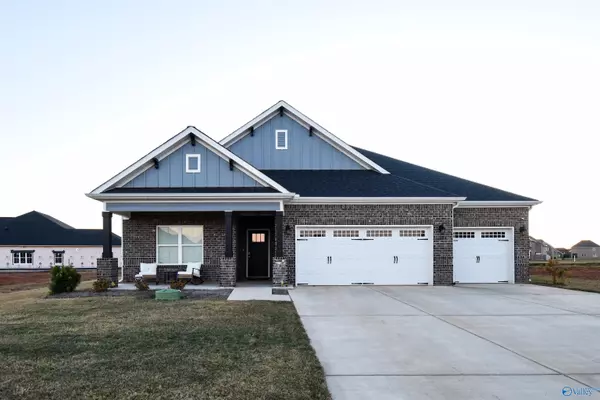 204 Charlie Lee Circle, Meridianville, AL 35759