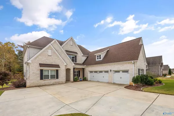 Huntsville, AL 35806,118 Creekmound Drive