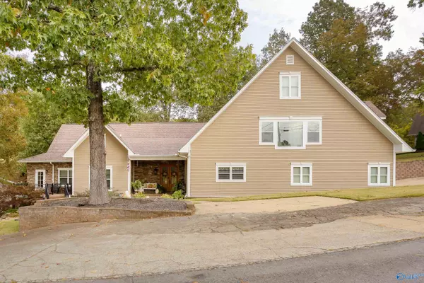 Muscle Shoals, AL 35661,282 Lakeview Shores Drive