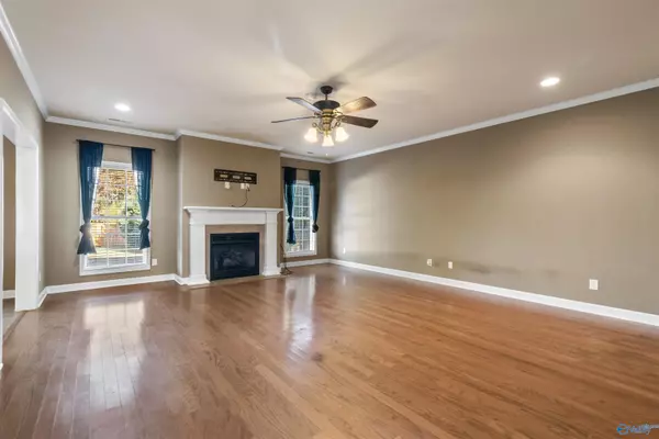 Decatur, AL 35603,4802 Tomahawk Trail SE