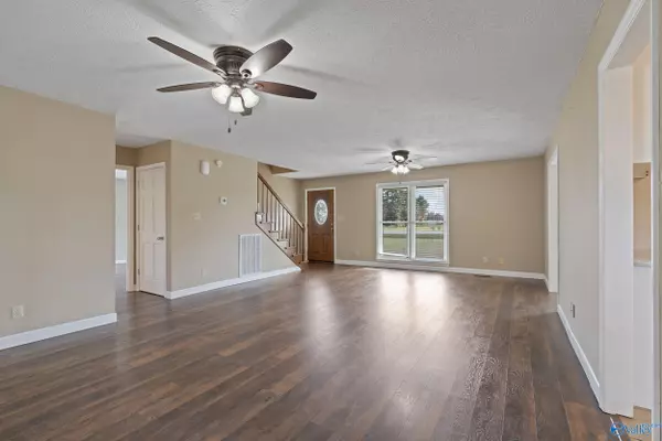 Athens, AL 35611,15153 New Cut Road