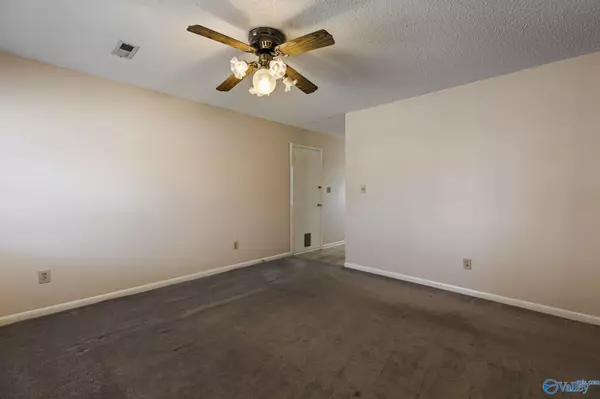 Huntsville, AL 35803,13911 Mariellen Road SW