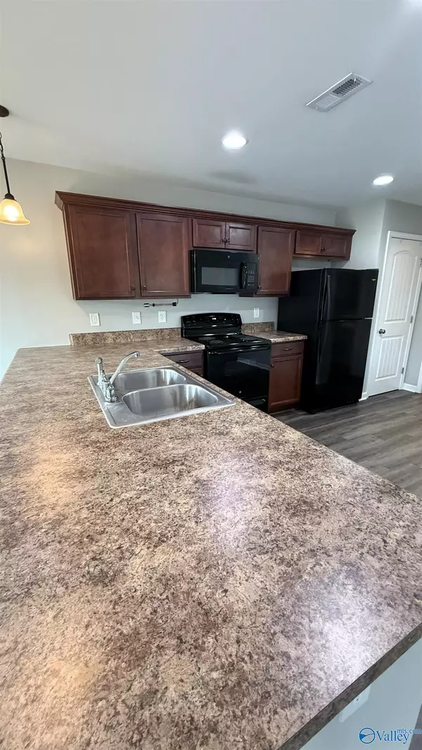 Owens Cross Roads, AL 35763,128 Winstead Circle