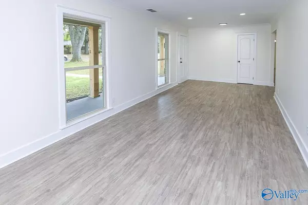 Decatur, AL 35601,2323 Springdale Road SE