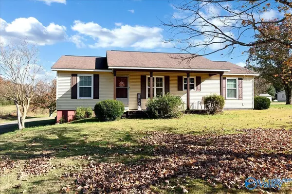 16516 Hampton Lane, Athens, AL 35611