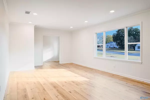 Decatur, AL 35601,2112 Woodmont Drive