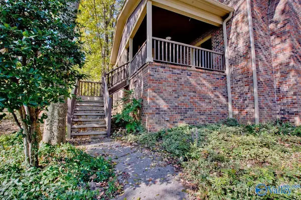 Huntsville, AL 35802,3018 Live Oak Lane