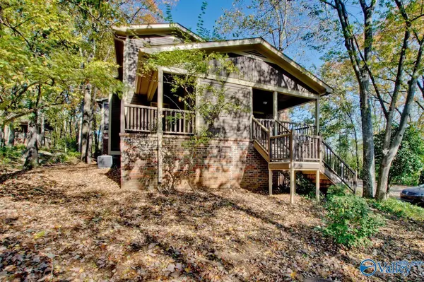 Huntsville, AL 35802,3018 Live Oak Lane