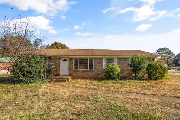 3402 Greenhill Drive, Huntsville, AL 35810