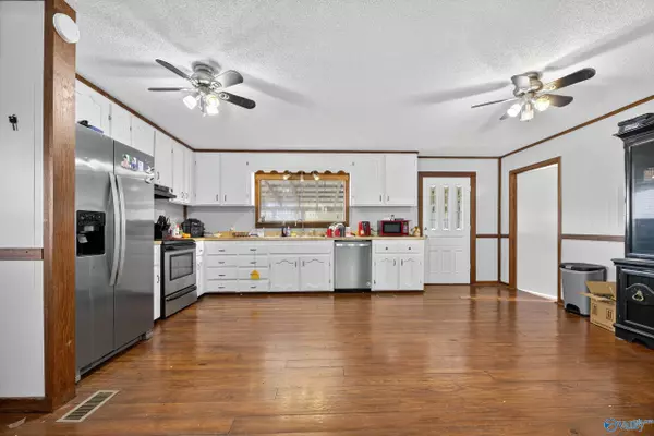 Ashville, AL 35953,9700 County Road 33