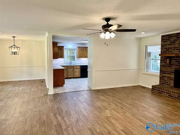 Albertville, AL 35950,78 Vickie Lane