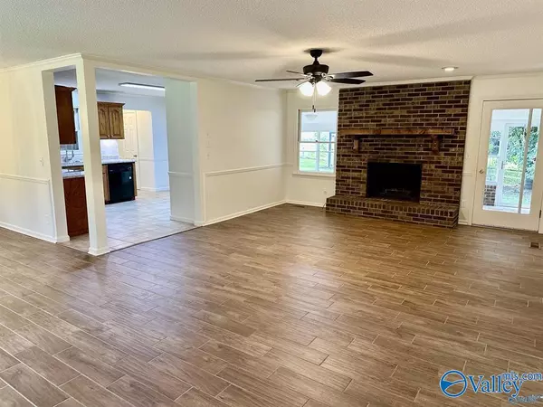 Albertville, AL 35950,78 Vickie Lane