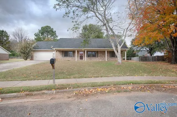 108 Fernglen Circle,  Meridianville,  AL 35759