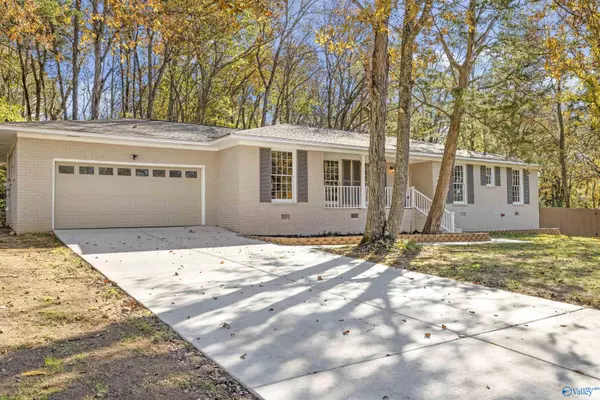 Huntsville, AL 35802,8603 Hickory Hill Lane