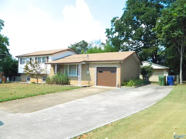 302 Mountain Gap Road SE, Huntsville, AL 35803