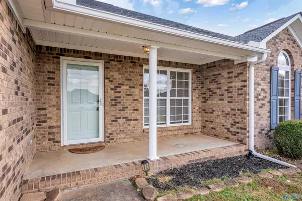 Decatur, AL 35603,15 Willow Place