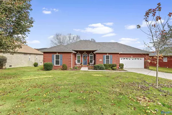 Owens Cross Roads, AL 35763,2320 Little Cove Road