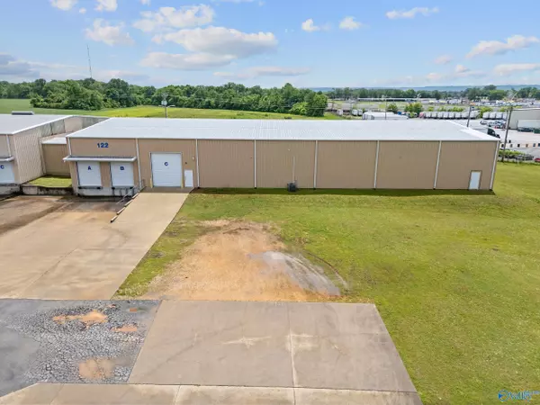 Muscle Shoals, AL 35661,122 Commerce Street #UNIT 5