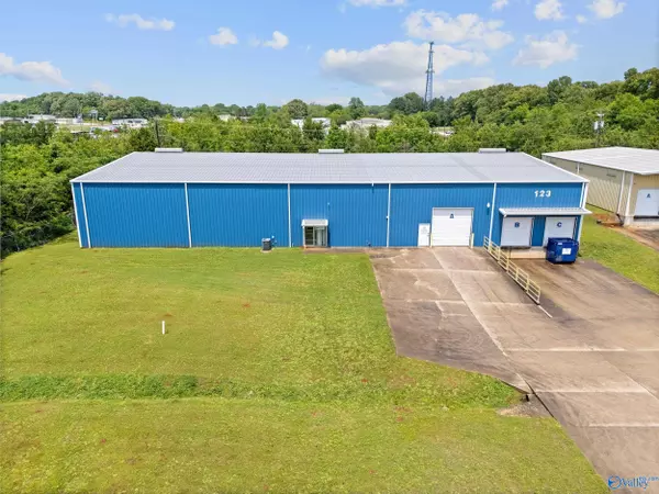 Muscle Shoals, AL 35661,123 Commerce Street #UNIT 1