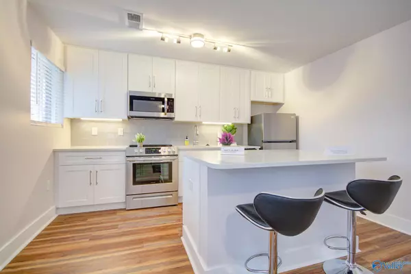 4300 Knight Road #D, Huntsville, AL 35805