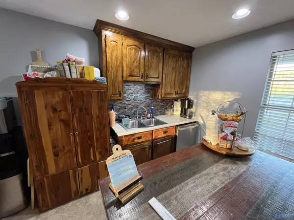 Henagar, AL 35978,117 Biddle Lane