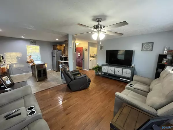 Henagar, AL 35978,117 Biddle Lane